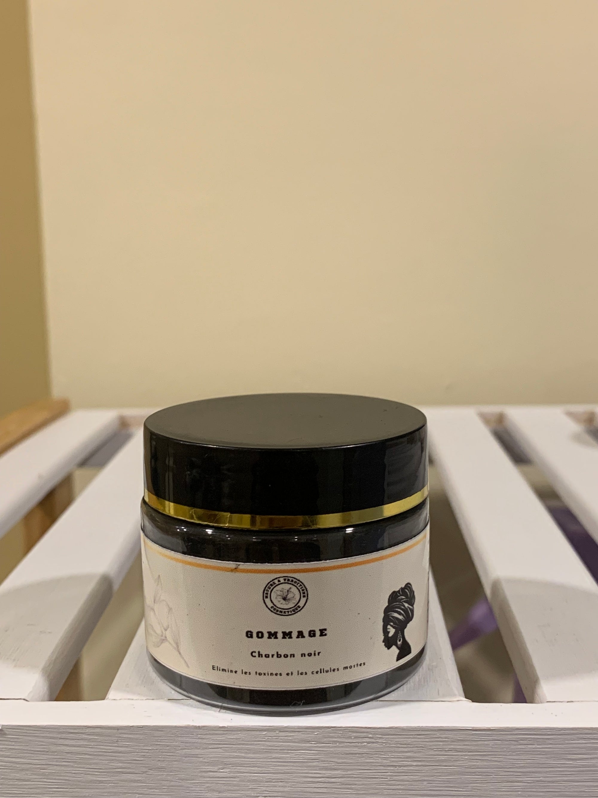 Gommage au Charbon Noir